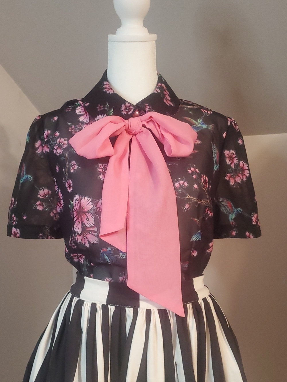 Hell Bunny Madison Blouse In Hummingbird Print